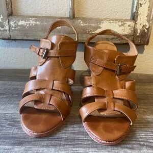 Maurices size 11 wedge open toe sandals
